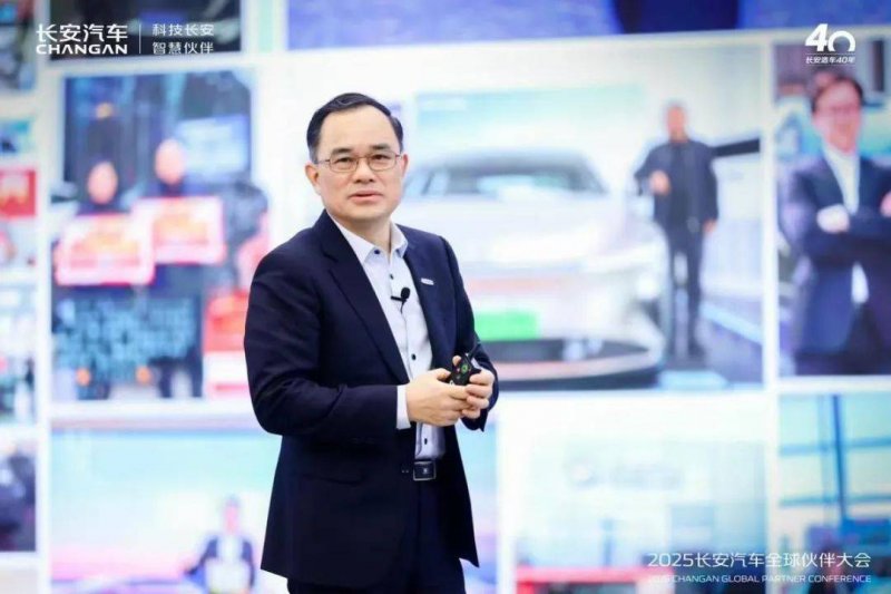 ex外汇平台最新消息砍杀游戏《强悍比基尼》8月19日发售 少女激战兽人